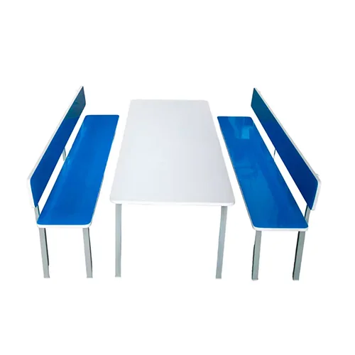Mesa de refeitório com bancos acoplados